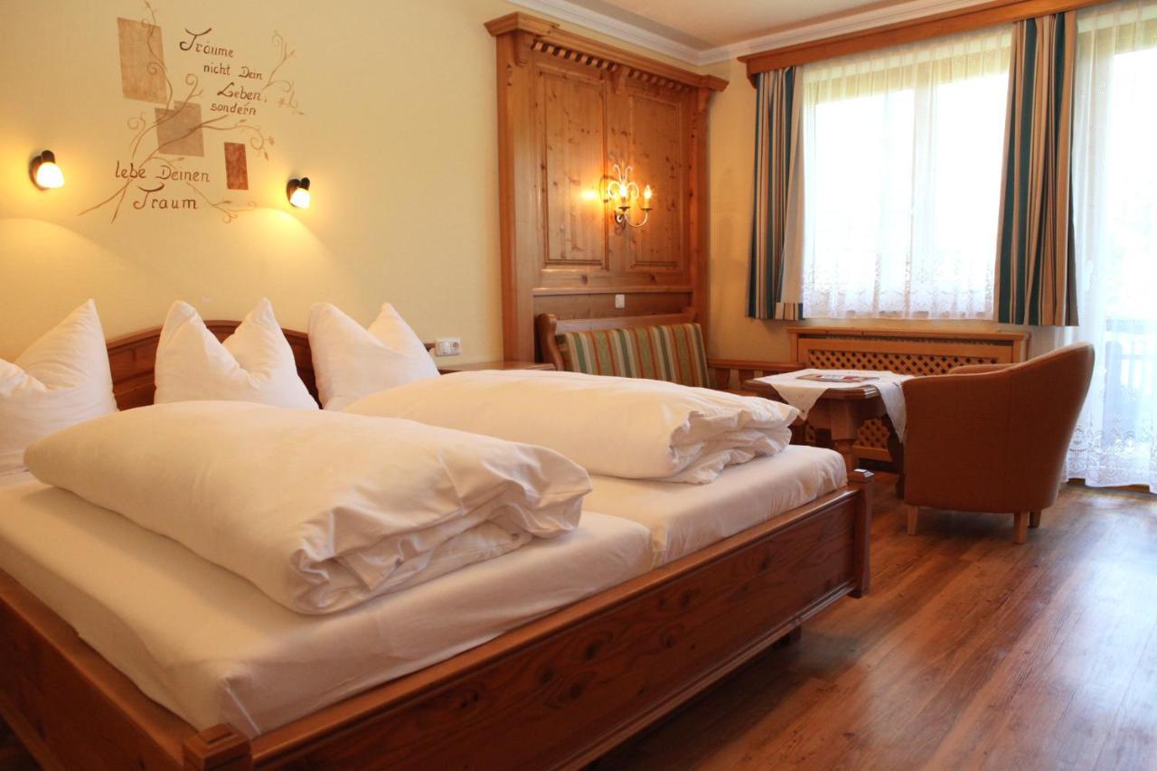 Hotel Sperlhof Виндишгарстен Экстерьер фото